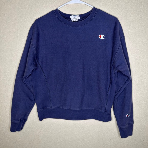 Vintage Champion Reverse Weave Womens Size Medium Cropped Crewneck Sweatshirt - Picture 2 of 6